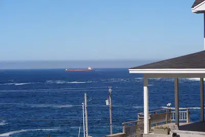 Image de Belle maison à Flatrock, vue spectaculaire sur l'océan, terrain spacieux, magique