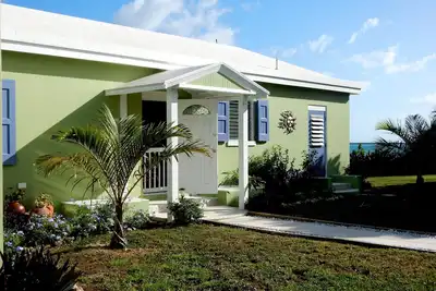 Image de Waterfront Cottage sur Private Estate