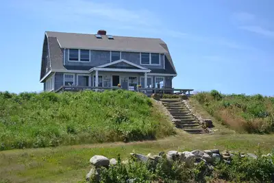 Image de Spectaculaire Ocean View Home W / plage privée et de tennis, Chiens Ok