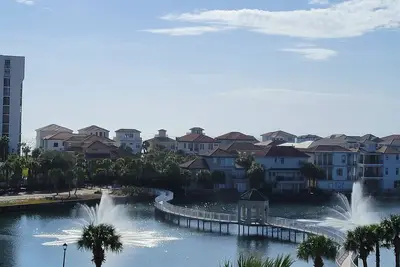 Image de Notre endroit heureux à The Terrace @ Pelican Beach Resort