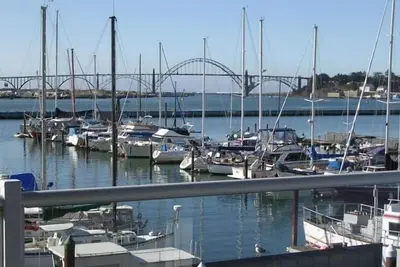 Image de Bayfront condo haut de gamme sur la côte de l'Oregon à Newport