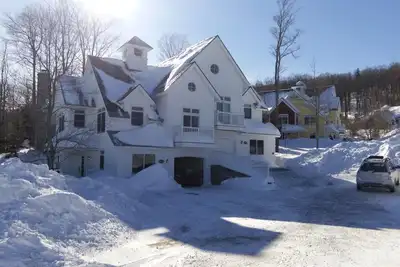 Image de Stratton Mountain Resort Solstice Luxury 5 Bedroom Ski-In / Out Vacation Home