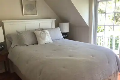 Image de Beach, Steps Away, Premium Location