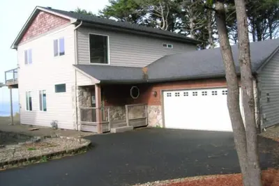 Image de Fantastique Ocean Front Modern Home * Deux Espaces De Vie * ÉNORME Pont