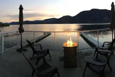 Image de 4 Br Skaha-Lakefront - Sand Beach - Moderne