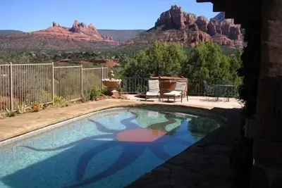 Image de Romantique, de détente, de rajeunissement - une vue superbe sur Red Rocks!
