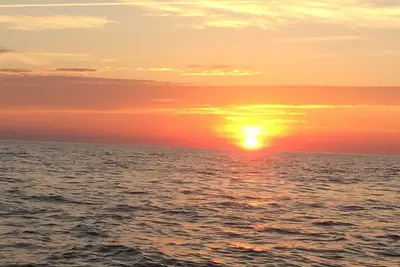 Image de Cape May Bayside Sunset Views! Utilisation gratuite des balises de plage et des balises de piscine.