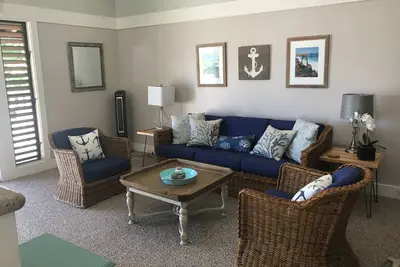 Image de Condo lumineux sur la plage # 231 - récemment rénové, à quelques pas de la plage!