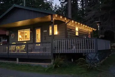 Image de Cottage tranquille à Bowser. Belle vue sur l'océan, foyer sur la plage.