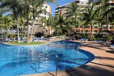 Image de Luxueux 2br Playa Royale, à proximité Paradise Village