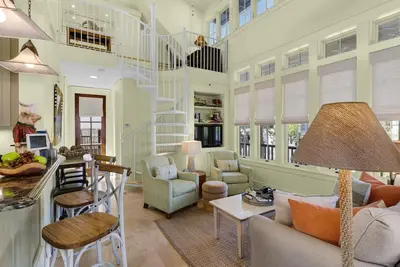 Image de Retraite lunatique à Rosemary Beach, à quelques pas des vélos de plage / ville-2