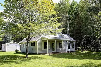 Image de Nouvelle location! The Heron House - Magnifique chalet au bord de la rivière Ausable