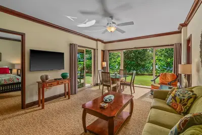 Image de Ground Floor # E103, 2 roi Master Suites, 200 $ Spécial! !