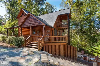 Image de Honeybear Lodge - Toccoa River Access, 2. 4, 8 km du centre-ville de Blue Ridge