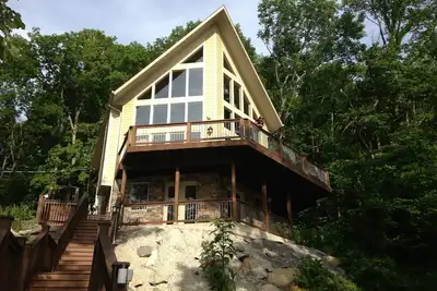 Image de Sunset Cove - Premier Lakefront Maison de vacances avec quai privé