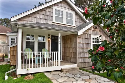 Image de Cozy Cottage, à une rue de la plage et à quelques minutes du centre-ville de Cannon Beach