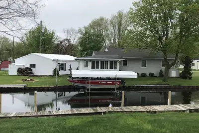 Image de Maison Du Lac Sunset! Le meilleur moment en famille à la chaîne nord des lacs. Sleeps 8!