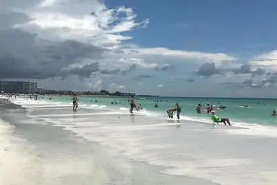 Image de Villa Siesta Key dans les jardins polynésiens