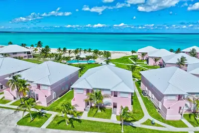 Image de 'Bahama Breeze' Luxury Beach Condo au Bahama Beach Club