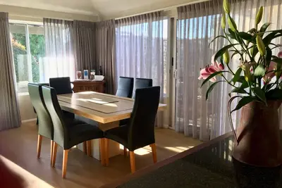 Image de Middleton Bay Retreat - villa sur la plage près du club de golf avec Wi-Fi gratuit et Foxtel