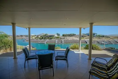 Image de Belle propriété de la marina avec propre ponton