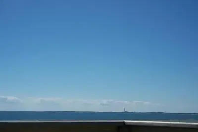 Image de 2 chambres vue sur l'océan de chalet et enveloppement autour de pont privé!