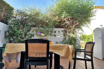 Chalet confortable près de la plage avec Internet, Tv satellite, airco, parking