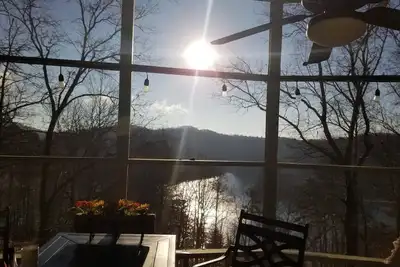 Image de Retraite de montagne calme et confortable! Accès au lac Hiwassee à proximité, Nouveau foyer extérieur