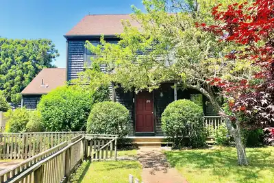 Image de La maison Nantucket, située à Naushop, est idéale pour vos vacances en famille.