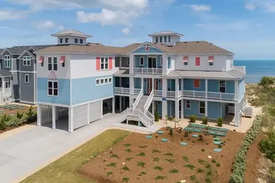 Image de Brand New 12br Oceanfront Beach House dispose de 2 Chambres D'Enregistrement et Piscine PRIVÉE! !