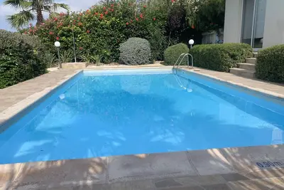 Image de Belle villa moderne de 3 chambres avec piscine privée et vue imprenable