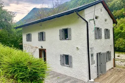 Image de Région de Soca - Chalet restauré sur la rivière Idrijca