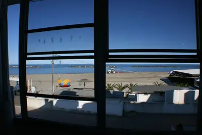 Image de Villa d'angle avec vue mer dans résidence privée face à la mer à 50 mètres. du centre
