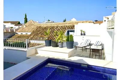 Image de Appartement de luxe 1 chambre avec balcon dans une maison typique du quartier juif