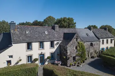 Image de Gîte Prieuré à Kergudon Gites