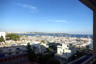 Image de Appartement vue mer proche du port Golfe Juan