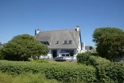 Image de Spacieuse, Pieds dans l'eau, Vue mer, Accès direct plage depuis le jardin