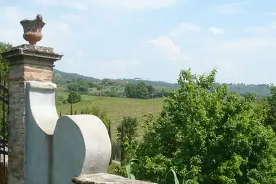 Image de Cottage en Toscane centrale avec Piscine Commune