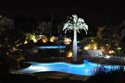 Image de Superbe propriété dans résidence sécurisée avec piscine et parking