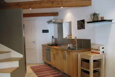 Image de Maison de village traditionnelle avec des intérieurs de bon goût à Idylic Minervois Hamlet
