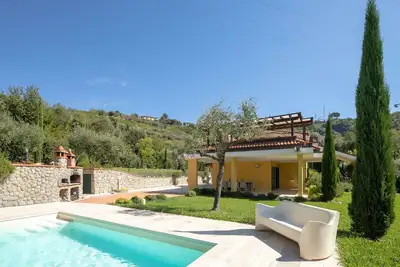 Image de Villa Lunense Dans Carrara, en Toscane