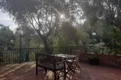 Image de Petite maison typique sur les collines de Lerici