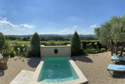 Image de Le Mazet D Emilia avec jardin et piscine privés en pleine campagne