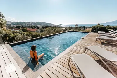 Image de Villa de luxe avec piscine à Porticcio très belle vue mer sur le Golfe d'Ajaccio