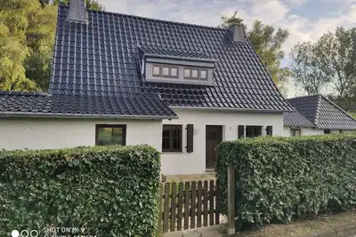 Image de Maison de vacances idyllique dans la campagne avec terrasse et jardin d'hiver