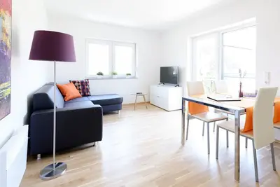 Image de Nouvel appartement élégant sur la côte est ensoleillée du lac Klopein.