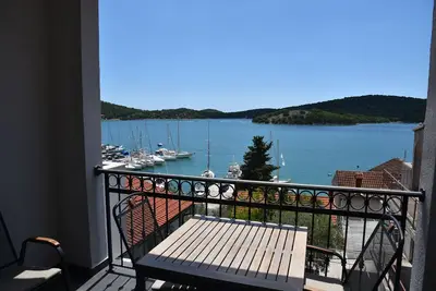 Image de Villa Pina-Top **** Appartement en bord de mer Ă Tisno / Dalmatie