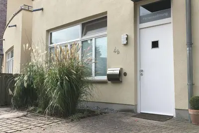 Image de Architecture exceptionnelle, endroit calme à la périphérie, mobilier moderne