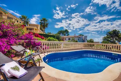 Image de Maison avec piscine à Alcudia Ronda près de la plage