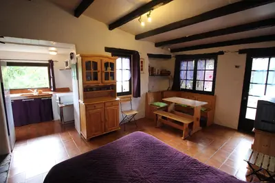 Image de Petit gîte avec Wifi, au milieu de la nature - Pays Cathare et proche châteaux